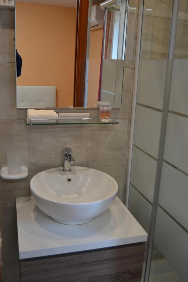 Casa Yoghi Hotel Cadenazzo Ngoại thất bức ảnh