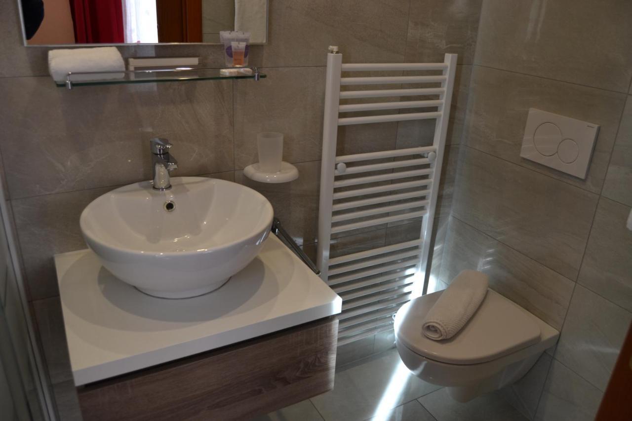 Casa Yoghi Hotel Cadenazzo Ngoại thất bức ảnh